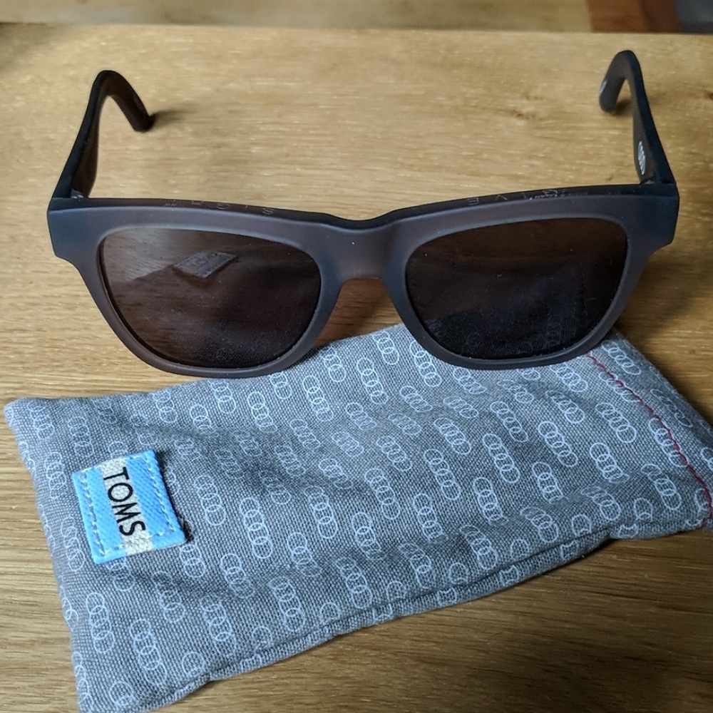TOMS Audi traveler collection Dalston style